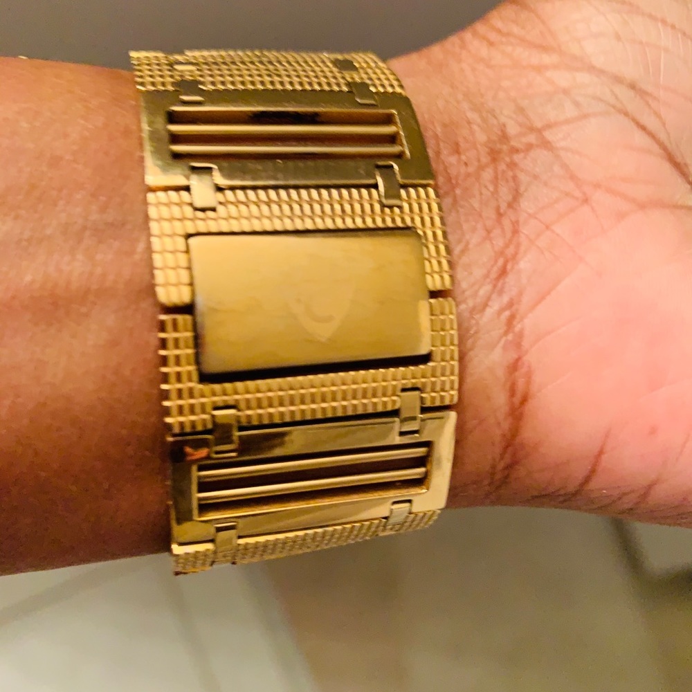 Watch - Picture 6 of 7
